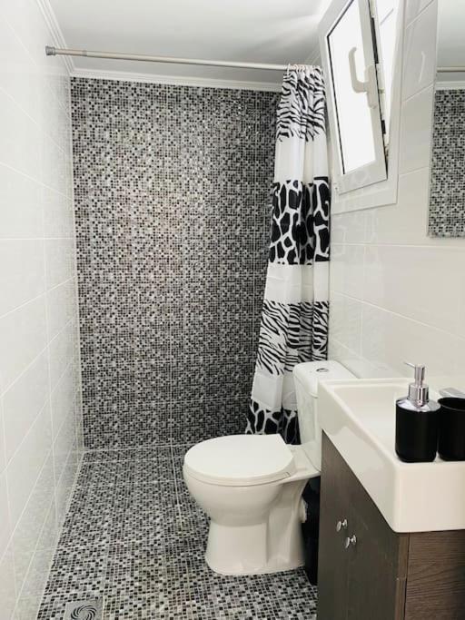 Apartmán Modern 2Br Near Centre -5Min Wlk Patras Exteriér fotografie