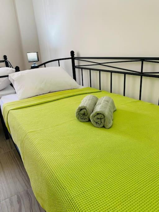 Apartmán Modern 2Br Near Centre -5Min Wlk Patras Exteriér fotografie